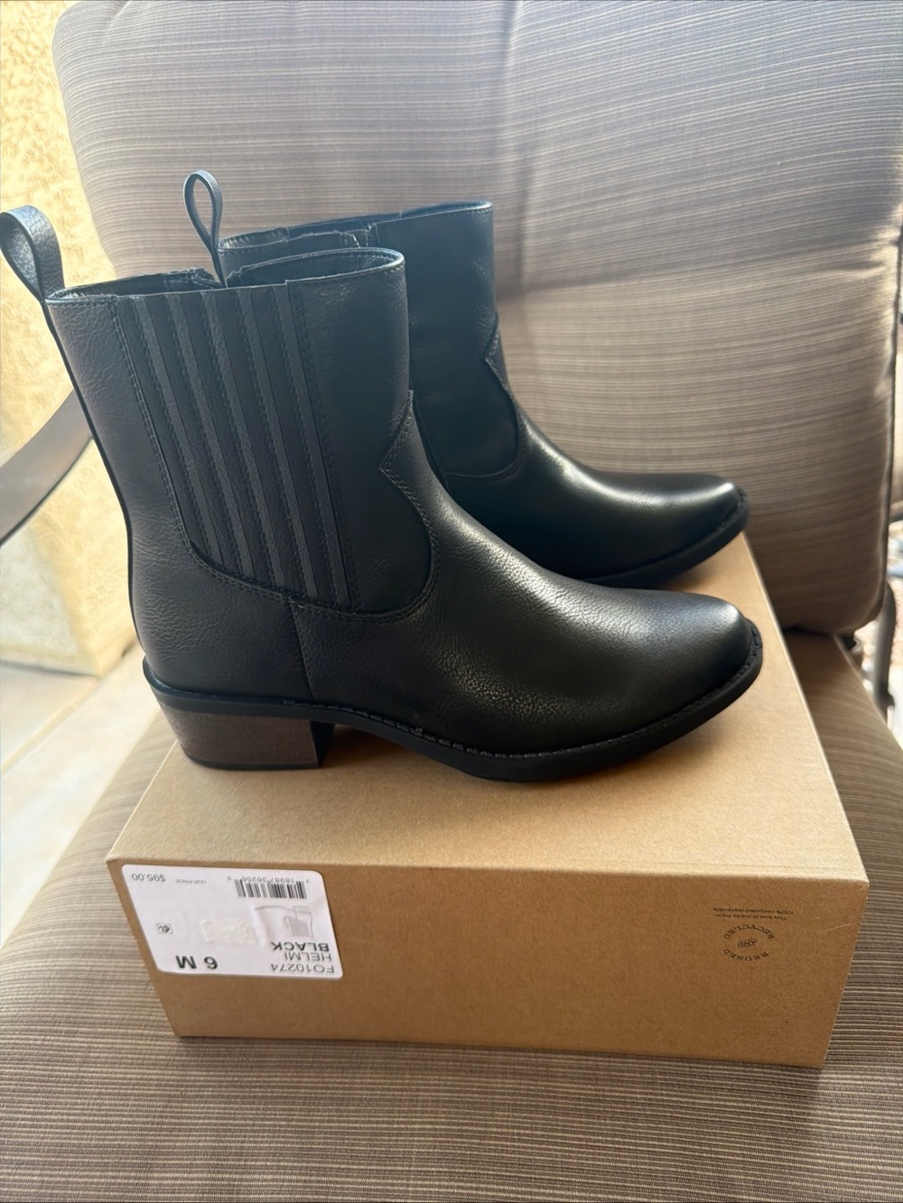 NEW Frye and Co. Womens Helmi  Style Black Boden Stacked Heel Booties 6 $95